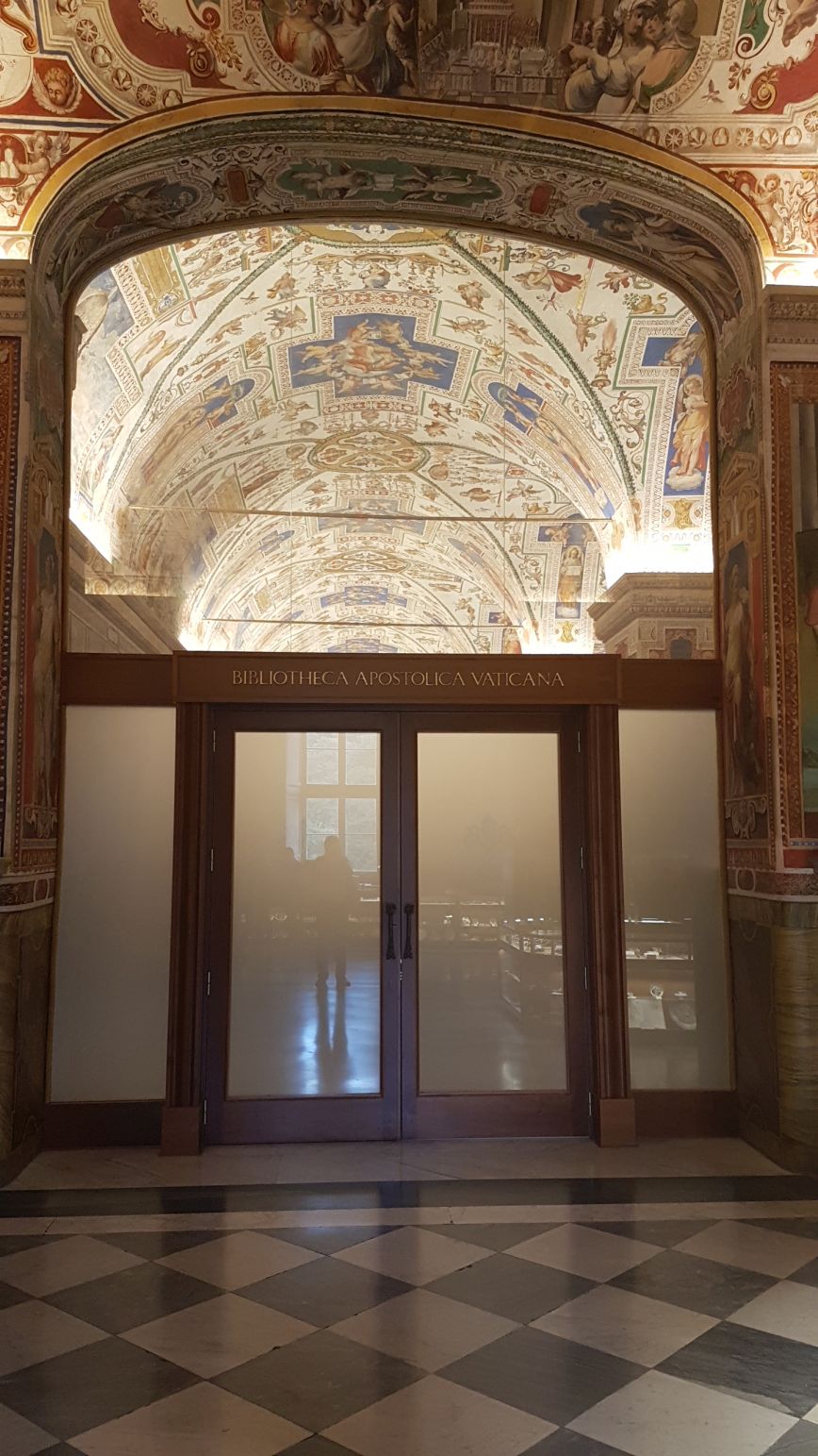 Vatikanska apostolska biblioteka 868x1543