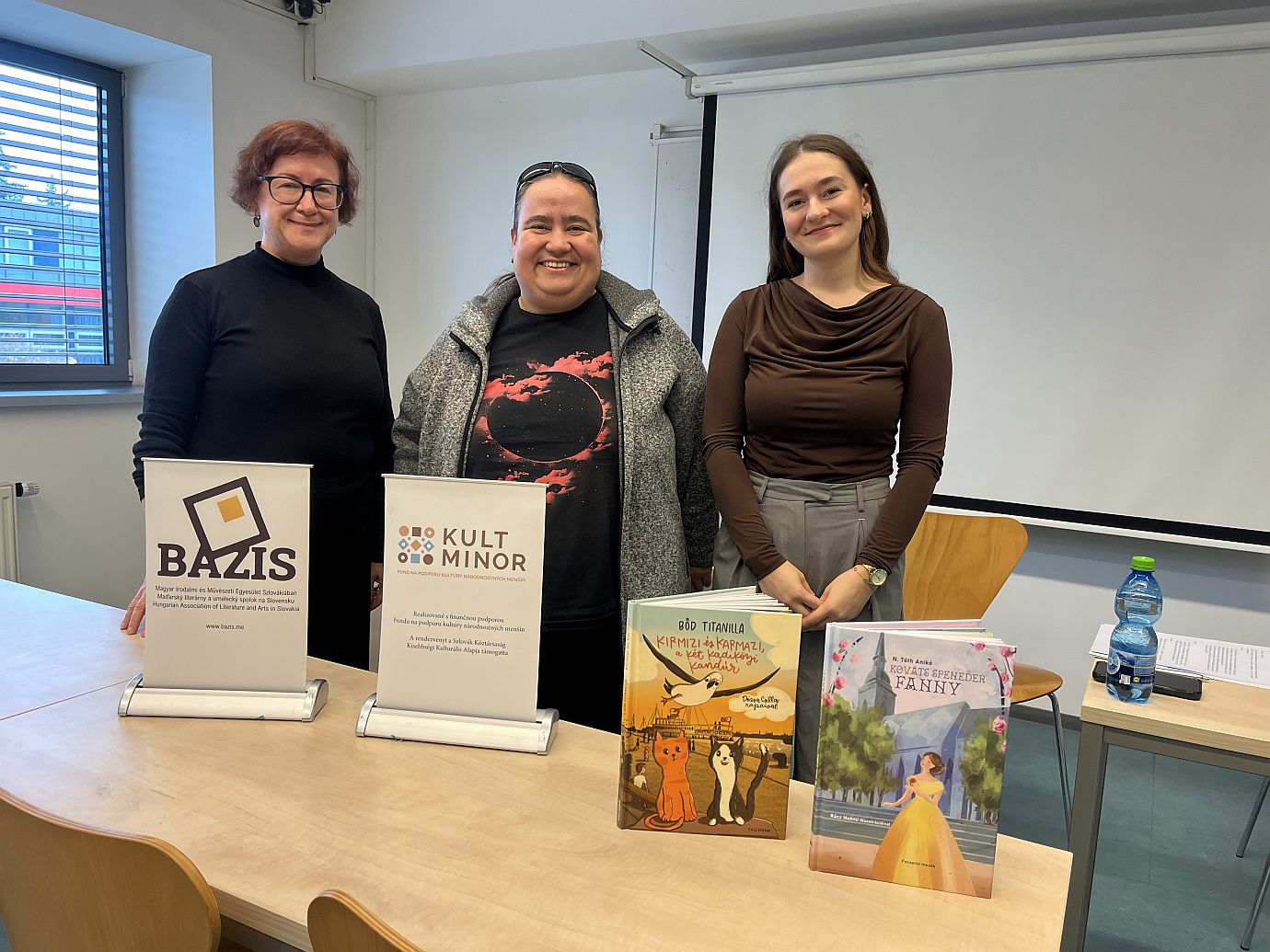 Gyerkockonyvlapozo 02