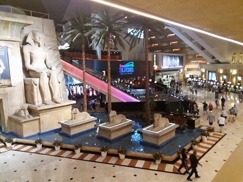 Obr.27 Luxor hotel vstup Las Vegas