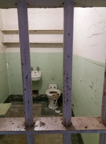Obr.37 Alcatraz cela